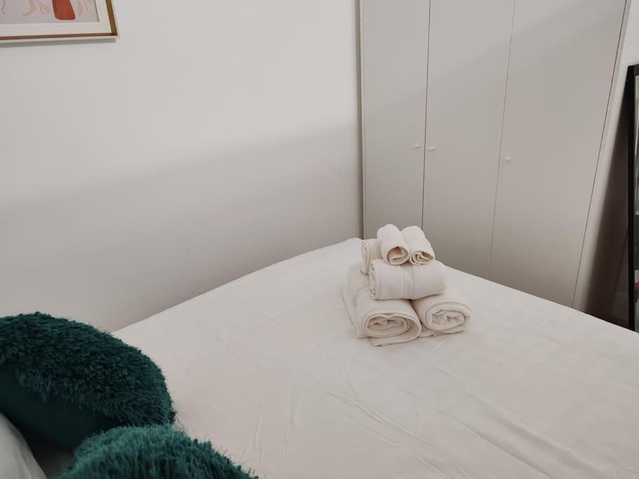 Two Bedroom In Bayswater Apartament *