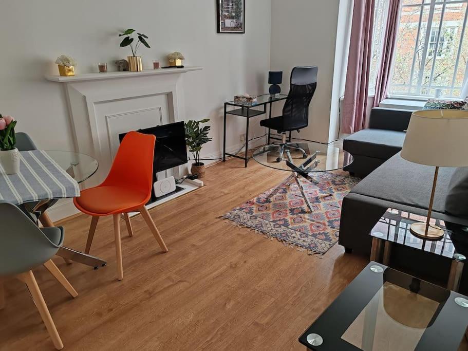Two Bedroom In Bayswater